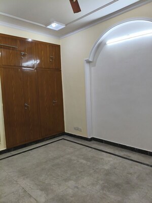 Room in 3 BHK Builder Floor at Sector 50 – for Rent
