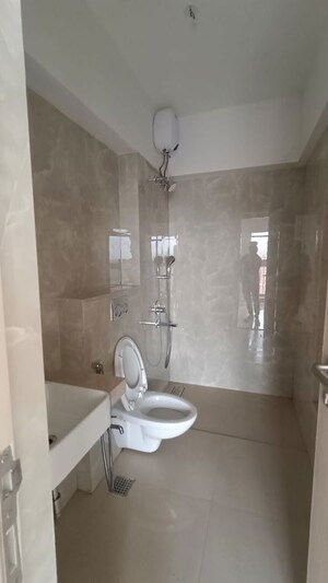 Bathroom in 3.5 BHK Apartment at L & T Rejuve 360 Tower A, Mulund West – for Rent