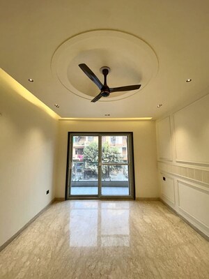 Room in 3 BHK Builder Floor at Palam Vihar Residents Association, Palam Vihar – for Rent