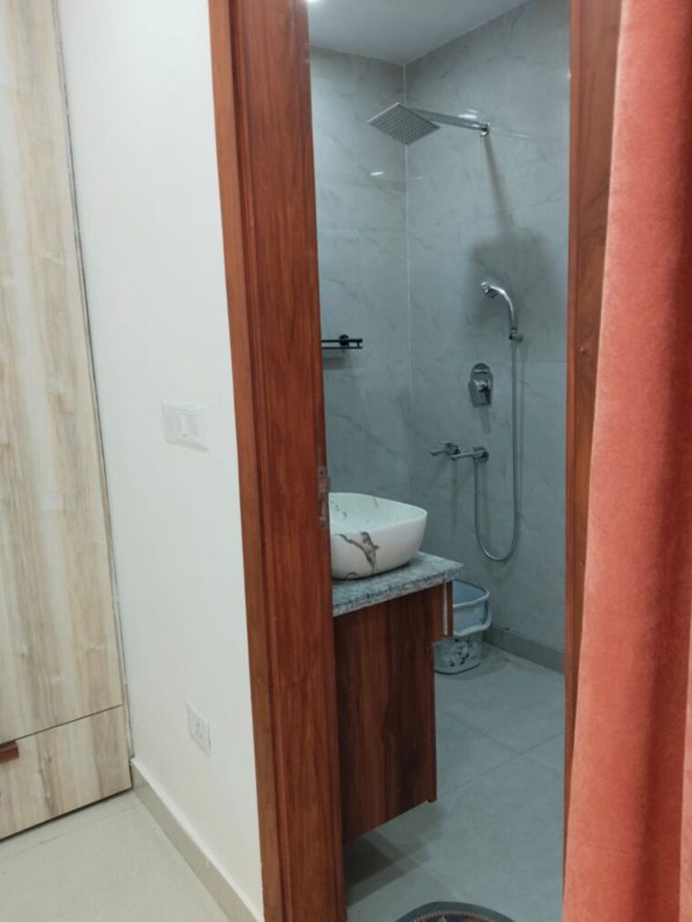 Bathroom, dwarka mor 3 Bedroom 950 Sq.Ft. Builder Floor In Dwarka Mor Delhi 10555677