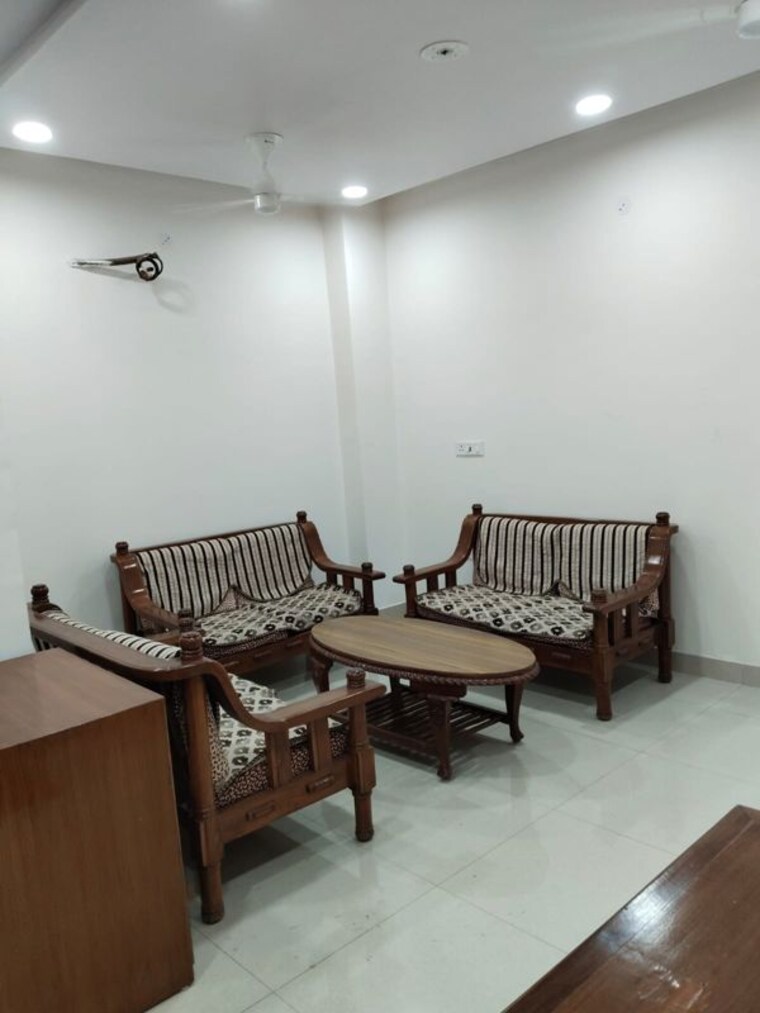 Living Room, dwarka mor 3 Bedroom 950 Sq.Ft. Builder Floor In Dwarka Mor Delhi 10555677