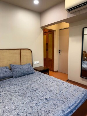 Bedroom in 1 BHK Apartment at Swiss Corner, Andheri West – for Rent