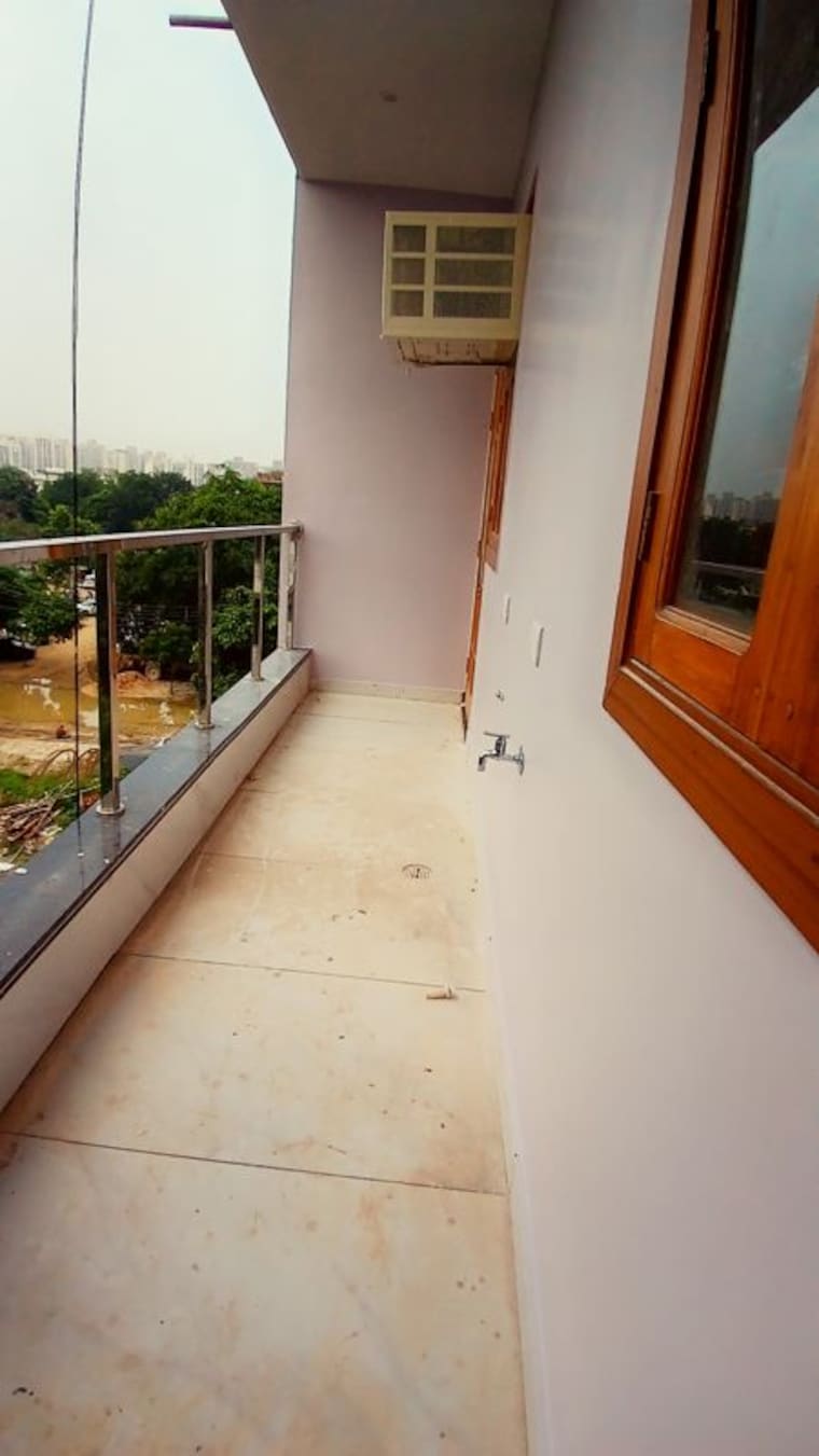 Balcony, sector 40 1 RK 230 Sq.Ft. Builder Floor In Sector 40 Gurgaon 10555693
