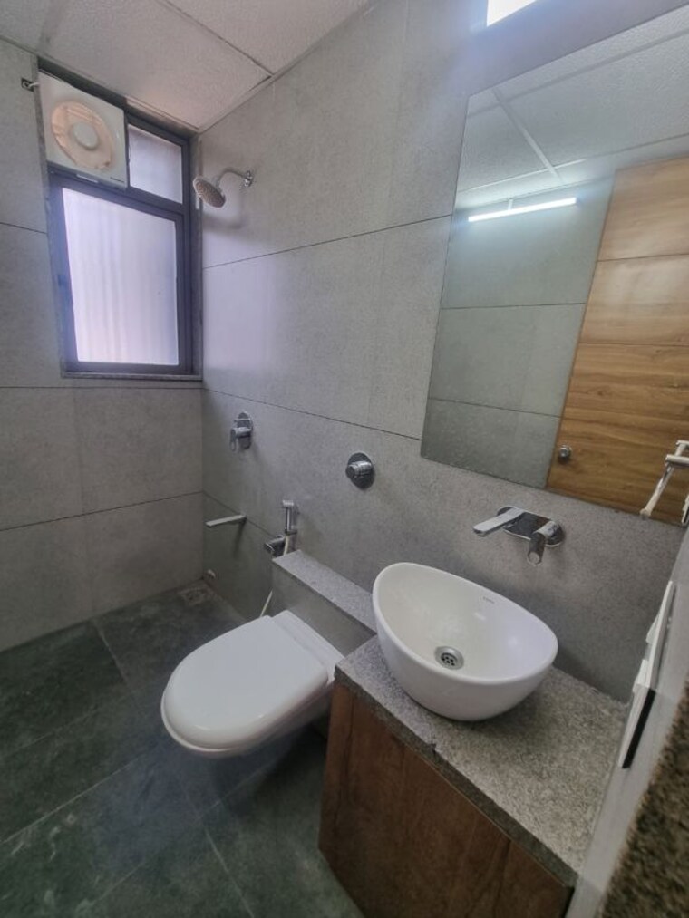 Bathroom, shagun-saral-207 3 Bedroom 975 Sq.Ft. Apartment In Zundal Ahmedabad 10555699