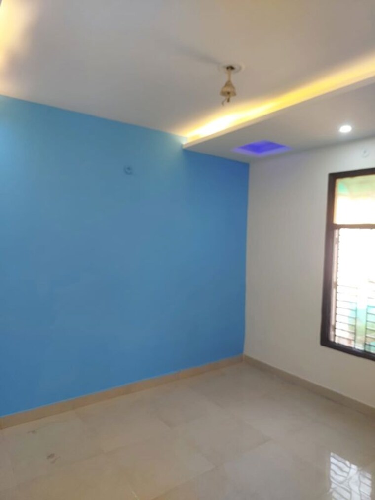 Room, dwarka mor 2.5 Bedroom 900 Sq.Ft. Builder Floor In Dwarka Mor Delhi 10555698