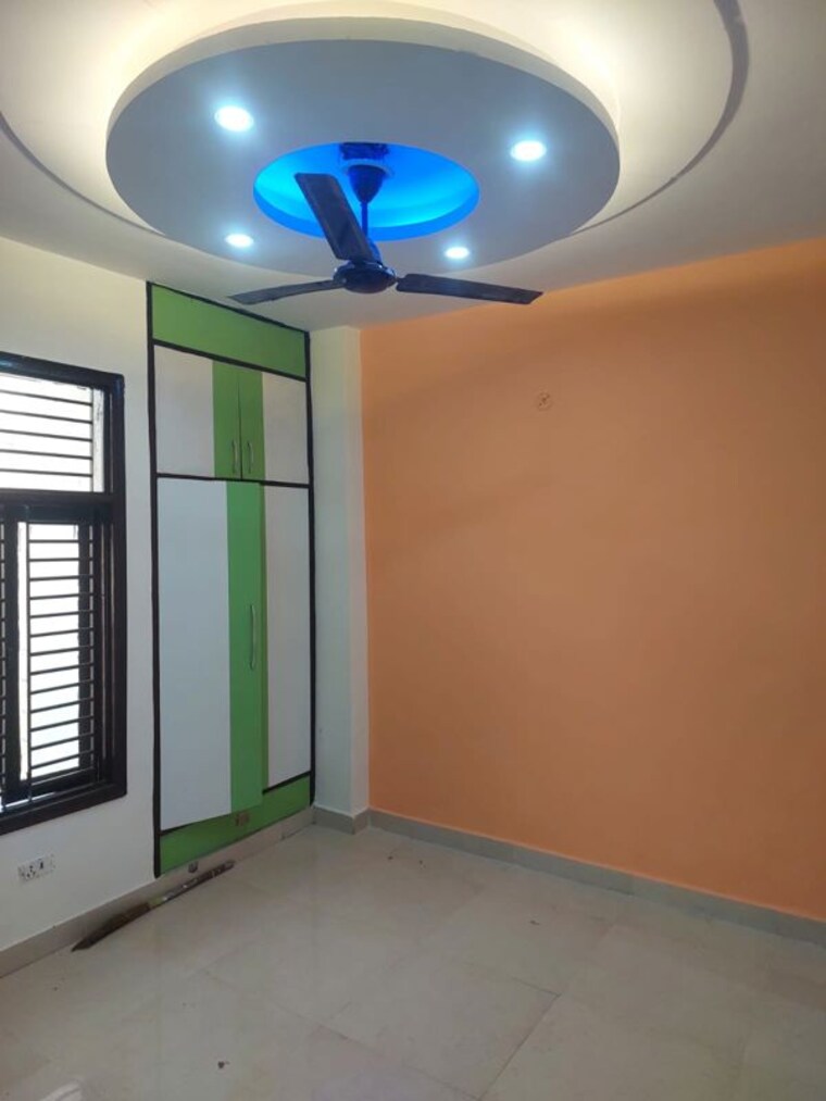 Room, dwarka mor 2.5 Bedroom 900 Sq.Ft. Builder Floor In Dwarka Mor Delhi 10555698
