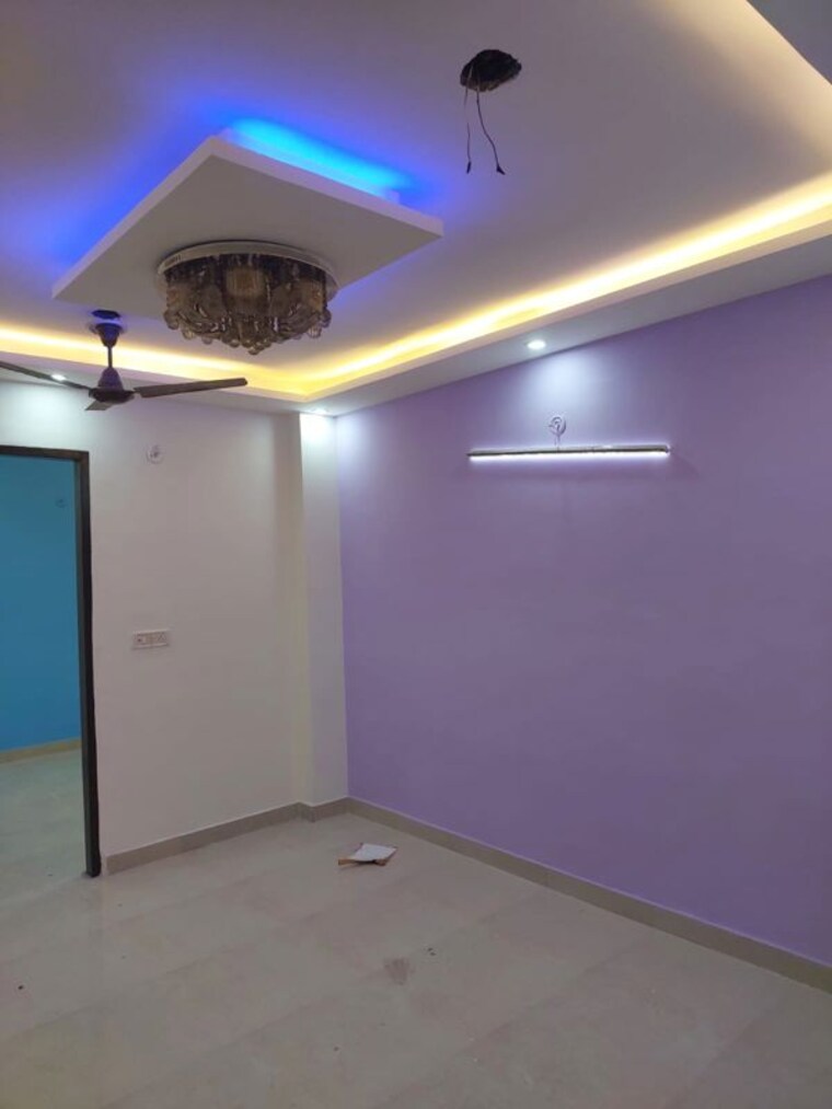 Room, dwarka mor 2.5 Bedroom 900 Sq.Ft. Builder Floor In Dwarka Mor Delhi 10555698