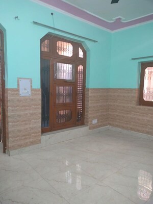 Room in 1 BHK Independent House at Sector 4 – for Rent