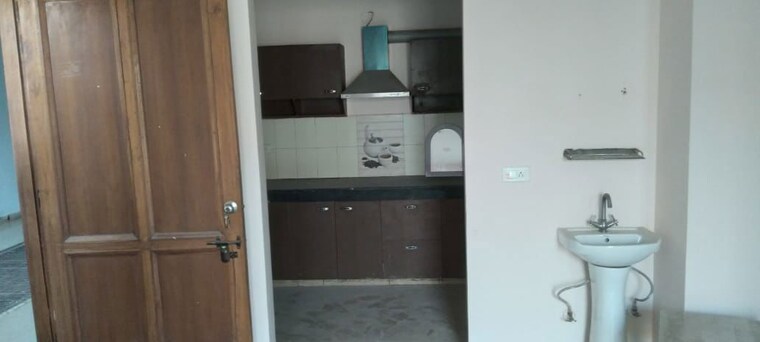 Kitchen, sector 4 1 Bedroom 685 Sq.Ft. Independent House In Sector 4 Gurgaon 10555629