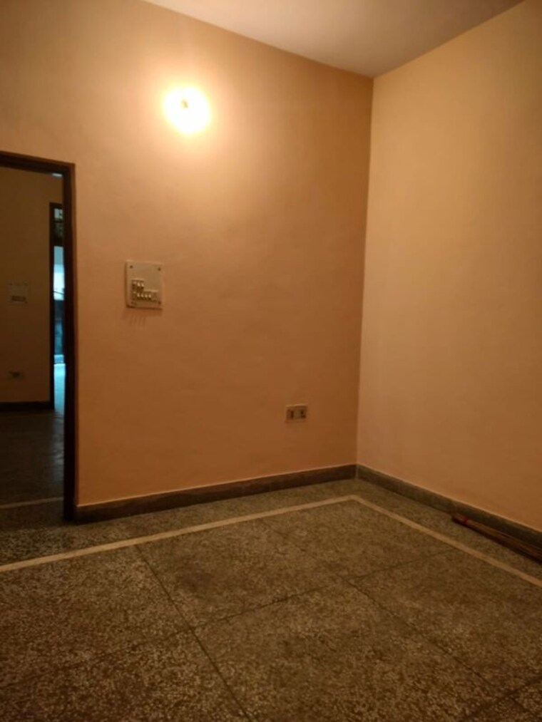 Room, sector 4 1 Bedroom 715 Sq.Ft. Independent House In Sector 4 Gurgaon 10555717