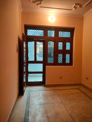 Room in 1 BHK Independent House at Sector 4 – for Rent