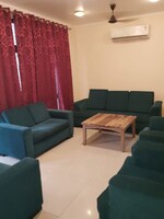 1 BHK + Prayer Room,Servant Room,Study Room,Extra Room,Basement,Store Room 639 Sq.Ft. Independent House in Sector 4