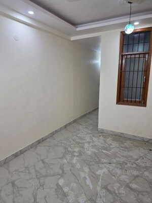 Room in 2 BHK Builder Floor at Neb Sarai – for Rent