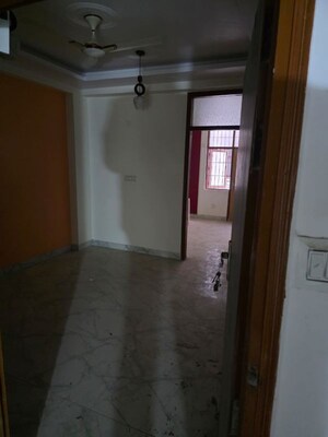 Room in 2 BHK Builder Floor at Neb Sarai – for Rent