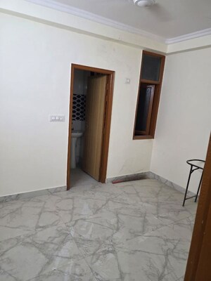 Room in 2 BHK Builder Floor at Neb Sarai – for Rent