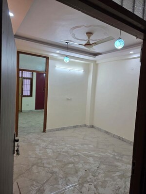 Room in 2 BHK Builder Floor at Neb Sarai – for Rent