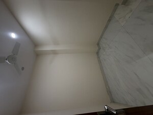 Room in 1 BHK Builder Floor at Sector 17a – for Rent