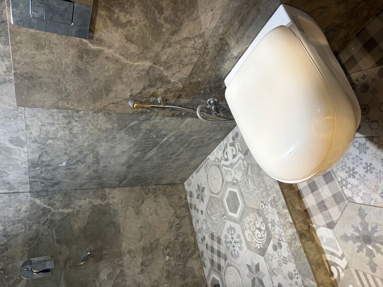 Bathroom, sector 17a 1 Bedroom 500 Sq.Ft. Builder Floor In Sector 17a Gurgaon 10555734