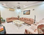 4 BHK + Prayer Room,Servant Room,Study Room,Extra Room,Basement,Store Room 470 Sq.Yd. Builder Floor in Geetanjali Enclave