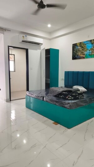 Bedroom in 1 RK Builder Floor at Sector 17 – for Rent