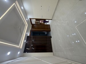 1 RK Builder Floor For Rent in Sector 17