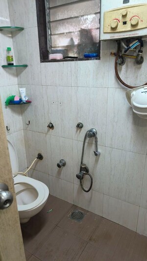 Bathroom in 1 RK Apartment at Dalkhaniya House, Santacruz East – for Rent