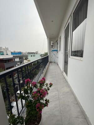 Balcony in 1 BHK Builder Floor at Sector 45 – for Rent