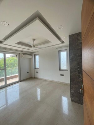 3 BHK Builder Floor For Rent in South City 1