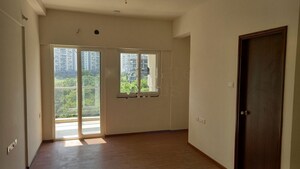 Room in Studio Apartment at Puravankara Silversands, Mundhwa – for Rent