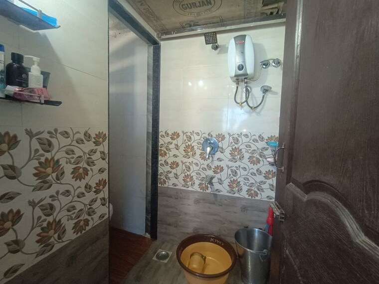 Bathroom, om-sai-riddhi-siddhi-exotica 1 Bedroom 700 Sq.Ft. Apartment In Ulwe Navi Mumbai 10554403