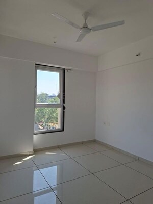 Room in 3 BHK Apartment at Kanchan Osian One and Only, Koregaon Park – for Rent