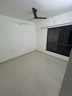 Room in 2 BHK Apartment at Shapoorji Pallonji Joyville Hadapsar Annexe, Hadapsar – for Rent