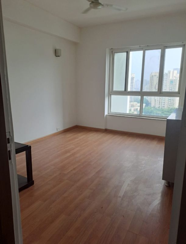3 BHK + Prayer Room,Servant Room,Study Room,Extra Room,Basement,Store Room 1712 Sq.Ft. Builder Floor in Smart World Orchard
