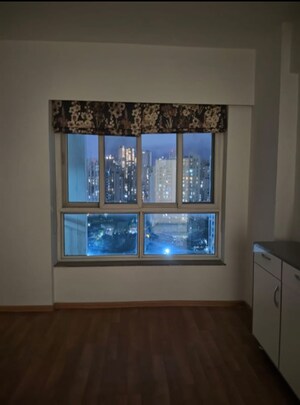 Furnished Amenities in 3 BHK Builder Floor at Smart World Orchard, Sector 61 – for Rent