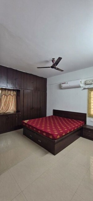 Bedroom in 3 BHK Builder Floor at Kondapur – for Rent