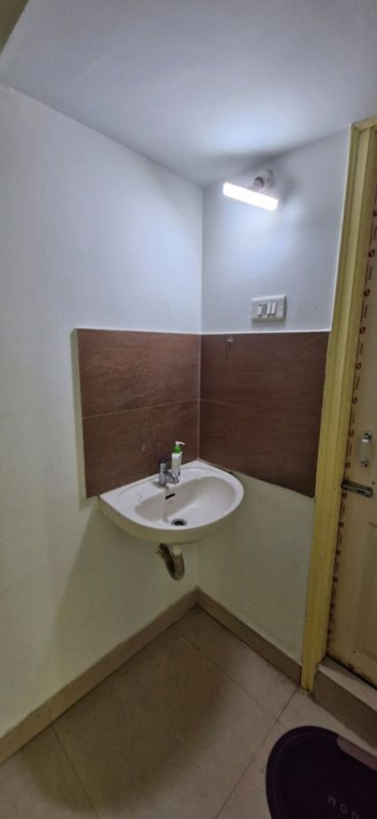 Bathroom, kondapur 3 Bedroom 1800 Sq.Ft. Builder Floor In Kondapur Hyderabad 10555845