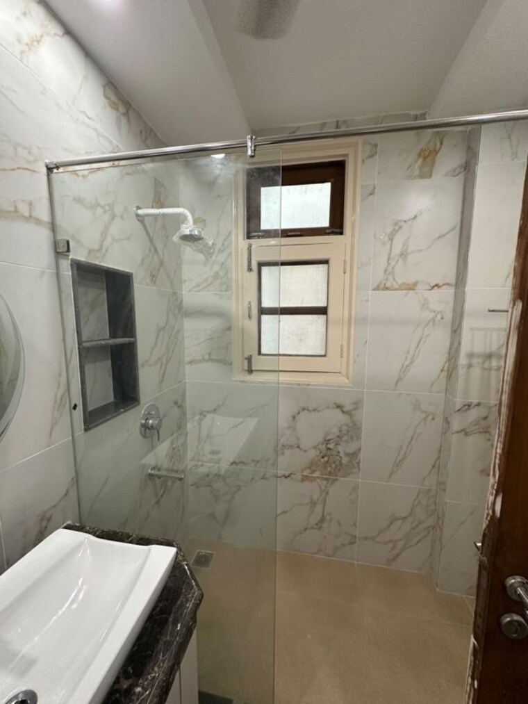 Bathroom, sector 57 3 Bedroom 1700 Sq.Ft. Builder Floor In Sector 57 Gurgaon 10555853
