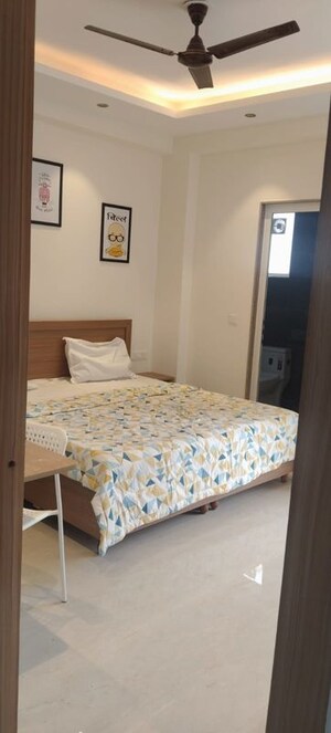 Bedroom in 2.5 BHK Builder Floor at Smart World Orchard, Sector 61 – for Rent