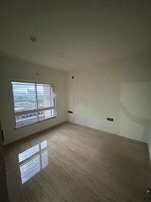 Room in 2 BHK Apartment at Yashwin Orizzonte, Kharadi – for Rent