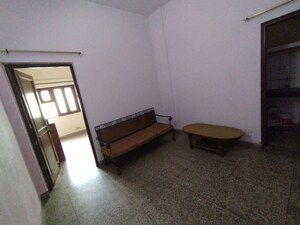 2 BHK Builder Floor For Rent in Block C