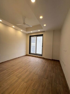 Room in 3 BHK Builder Floor at Saket – for Rent