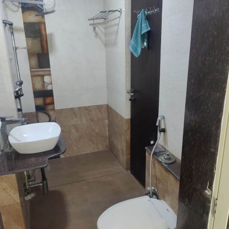 Bathroom, kalindi-goregaon 2 Bedroom 600 Sq.Ft. Apartment In Goregaon West Mumbai 10556428