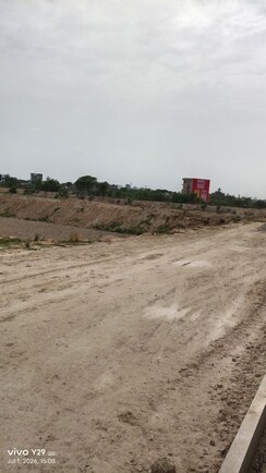 Plot For Sale in Gaur Yamuna City Plot