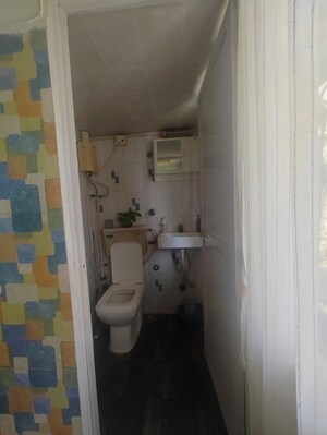 Bathroom in 2 BHK Apartment at Andheri West – for Rent