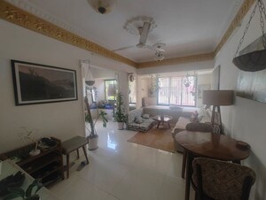 Living Room in 2 BHK Apartment at Andheri West – for Rent
