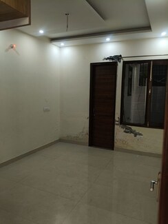 3 BHK Builder Floor For Rent in Dhakoli