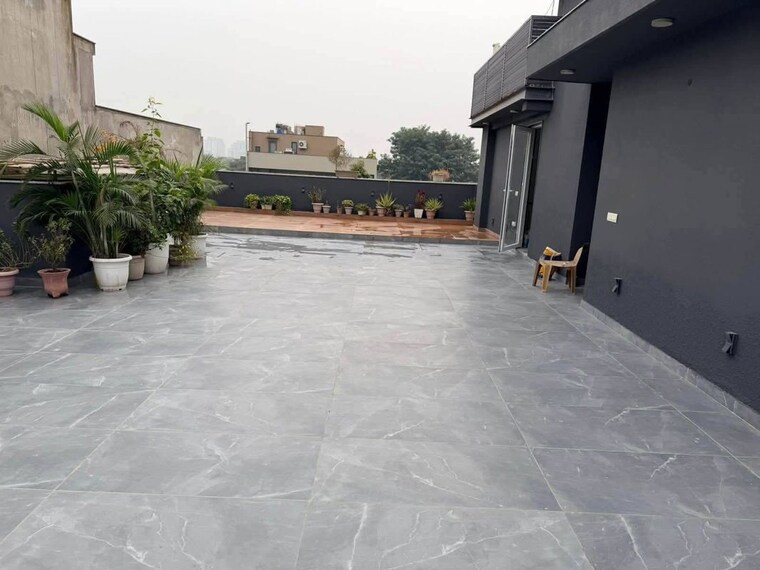  Parking, sector 62 3 Bedroom 1800 Sq.Ft. Builder Floor In Sector 62 Gurgaon 10556545