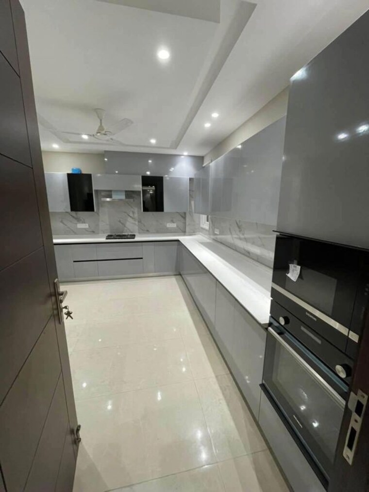 Kitchen, sector 62 3 Bedroom 1800 Sq.Ft. Builder Floor In Sector 62 Gurgaon 10556545