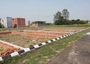  Plot For Sale in Central Town, Vip Road
