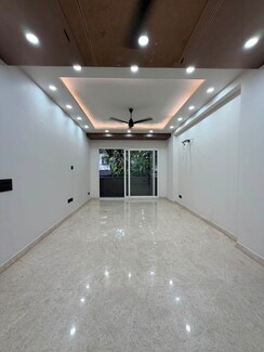 4 BHK + Store Room Apartment For Rent in Trident Embassy Reso